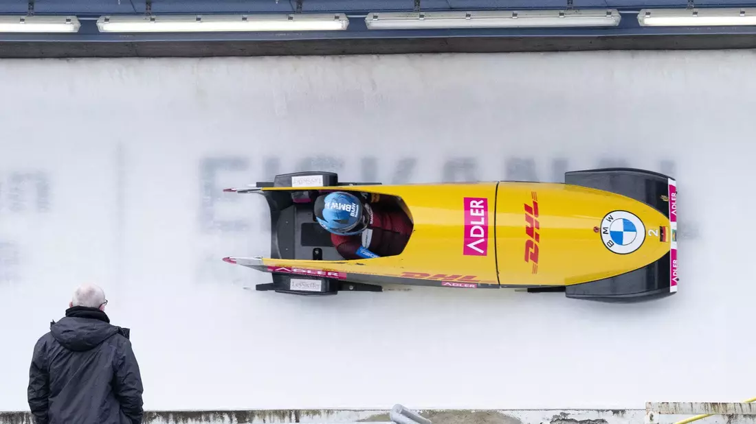 Triumphierte im Monobob im Eiskanal von Altenberg: Laura Nolte. - Bild: Sebastian Kahnert/dpa