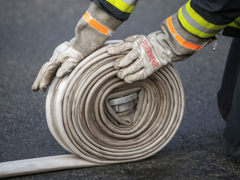 Im schleswig-holsteinischen Ostseebad Schönberg ist bei einem Brand eine Frau ums Leben gekommen. (Symbolbild) - Foto: picture alliance / dpa