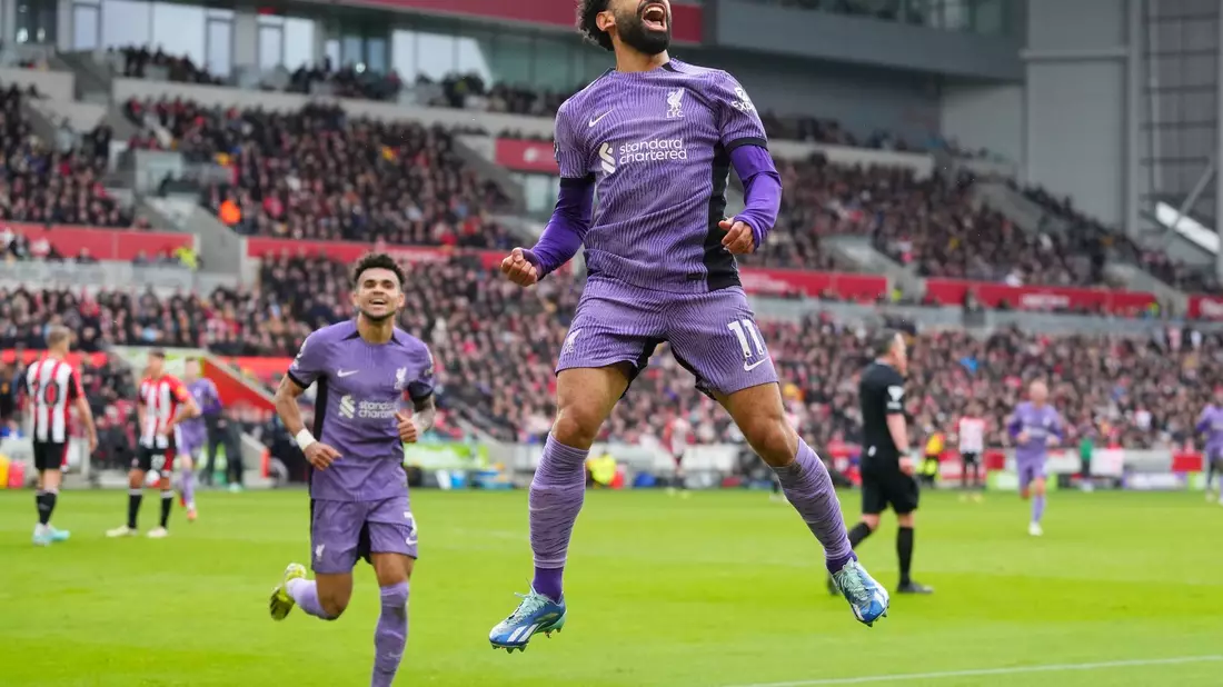 Traf zum zwischenzeitlichen 3:0 bei Brentford: Liverpools Mohamed Salah. - Bild: Kirsty Wigglesworth/AP/dpa