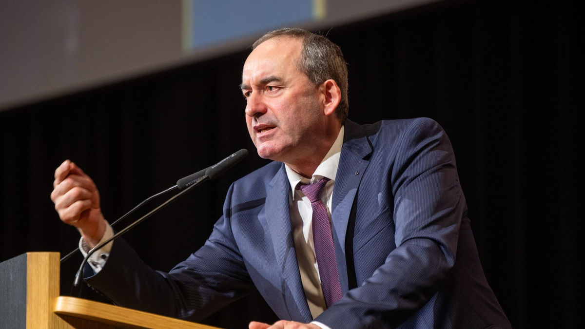 Hubert Aiwanger und seine Partei, die Freien Wähler, wollen nicht mit der AfD kooperieren. - Foto: Harald Tittel/dpa