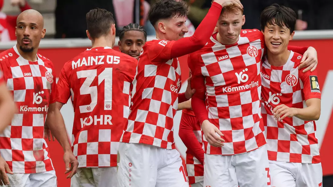 Mainz feierte im Abstiegskampf einen wichtigen Erfolg. - Bild: Jürgen Kessler/dpa
