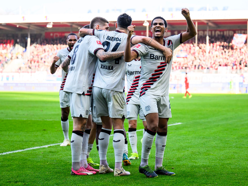 Leverkusen festigte durch den Sieg in Heidenheim die Tabellenführung. - Foto: Tom Weller/dpa