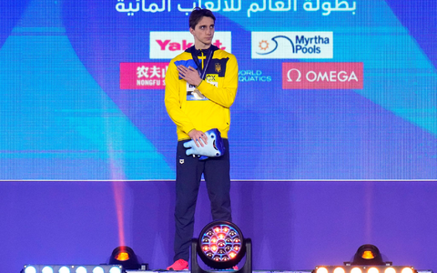 Gewinnt bei der Schwimm-WM in Doha die Goldmedaille über 50 Meter Freistil: Wladyslaw Buchow. - Foto: Hassan Ammar/AP