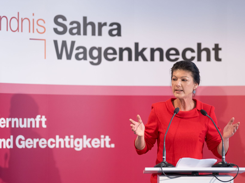 «Der Staat greift älteren Menschen immer tiefer in die ohnehin schmale Geldbörse», kritisiert die Vorsitzende der Partei Bündnis Sahra Wagenknecht. - Foto: Lukas Barth/dpa