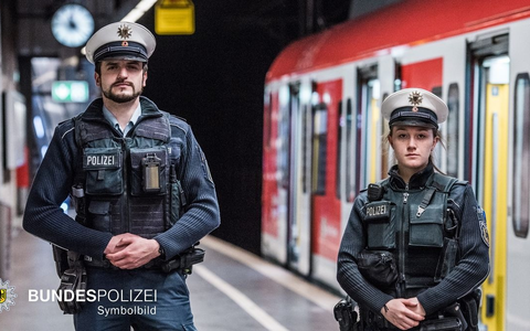 Bundespolizeidirektion München: Bei couragiertem Einschreiten angegriffen - 14-Jähriger von Unbekanntem attackiert - Foto: presseportal.de