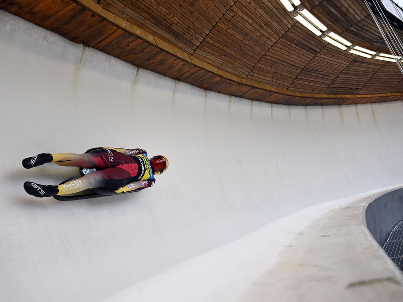 Julia Taubitz raste im Eiskanal von Oberhof zum Sieg. - Foto: Martin Schutt/dpa