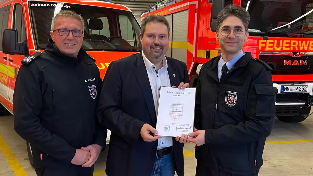 FW VG Asbach: Feuerwehrarzt in der Verbandsgemeinde Asbach ernannt - Bild: presseportal.de