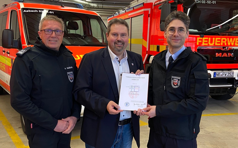 FW VG Asbach: Feuerwehrarzt in der Verbandsgemeinde Asbach ernannt - Foto: presseportal.de