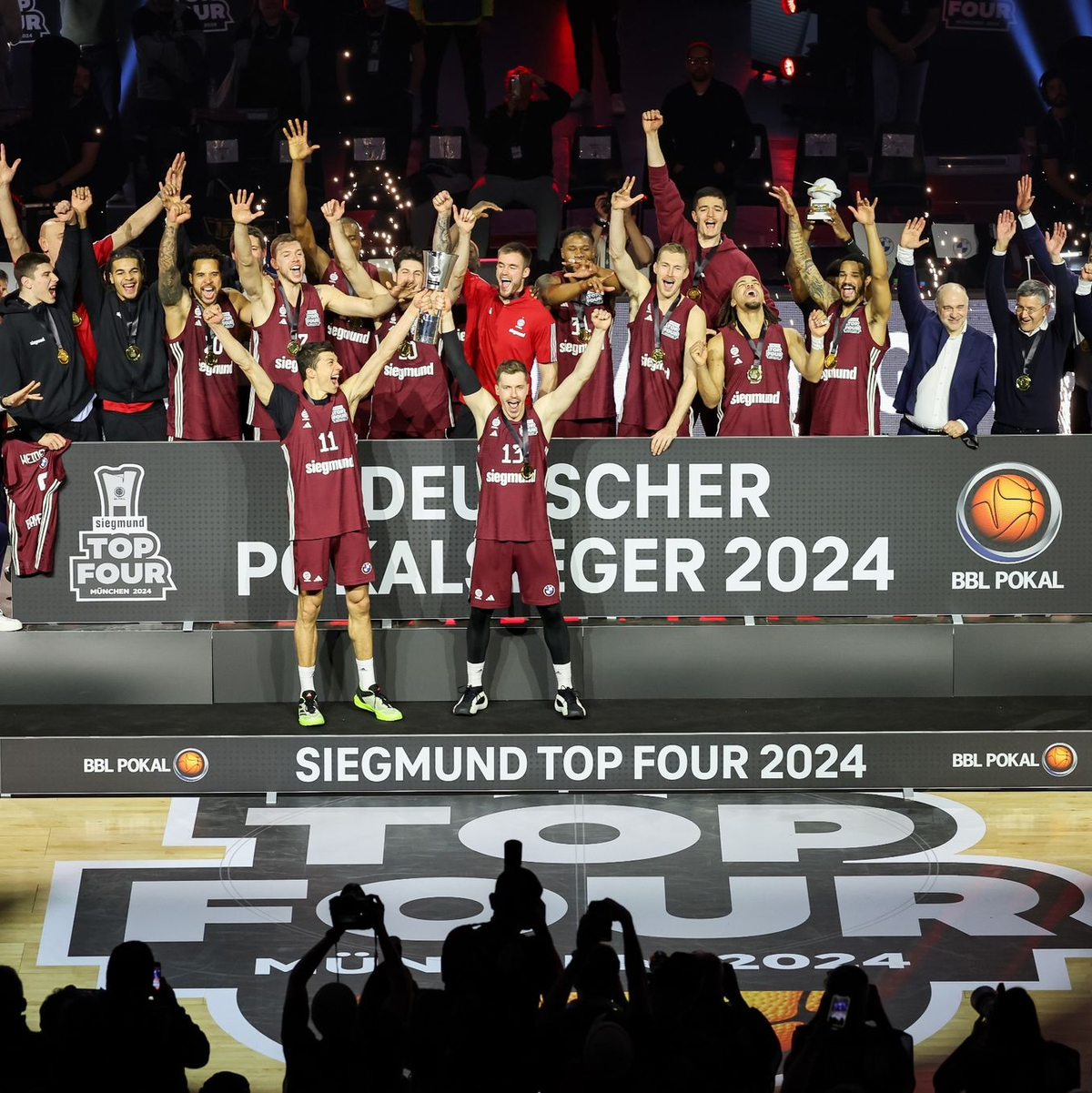 Die Bayern konnten den Titel im BBL-Pokal erfolgreich verteidigen. - Foto: Daniel Löb/dpa