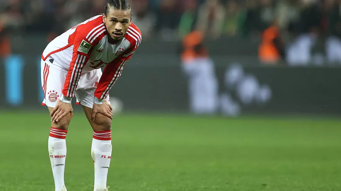 Diesmal nicht in der Startelf des FC Bayern: Leroy Sané. - Bild: Rolf Vennenbernd/dpa