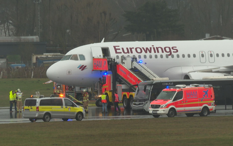 Bei der Landung eines Flugzeugs am Hamburger Flughafen sind nach Polizeiangaben zwei Reifen geplatzt. - Foto: Steven Hutchings/TNN/dpa