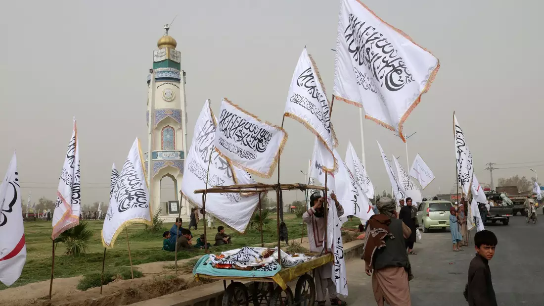 Mitte August 2021 haben die Taliban die Macht in Afghanistan an sich gerissen. - Bild: Abdul Khaliq/AP/dpa