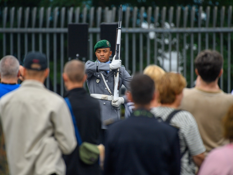 Bevölkerungsbefragung 2023: Was bleibt von der Zeitenwende in den Köpfen? - Foto: presseportal.de