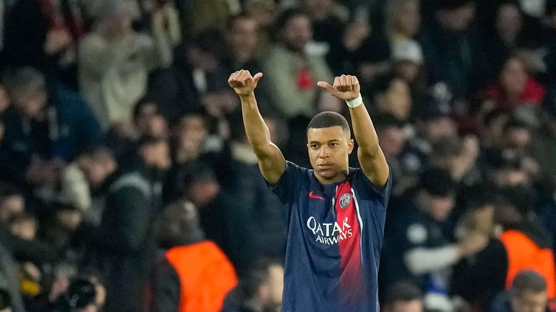 Kylian Mbappé soll einen Vertrag bei Real Madrid unterschrieben haben. - Bild: Christophe Ena/AP/dpa