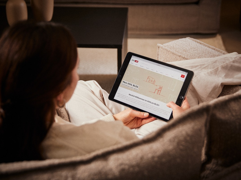 Für alle die noch viel, viel mehr wissen wollen: Die Möbelhäuser mit dem Roten Stuhl bringen Mein XXXL Blog - stilvoll informiert, kreativ inspiriert an den Start - Foto: presseportal.de