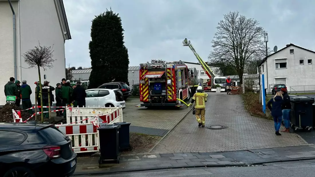 FW-RE: Brand in Förderwerkstatt - eine verletzte Person - Bild: presseportal.de