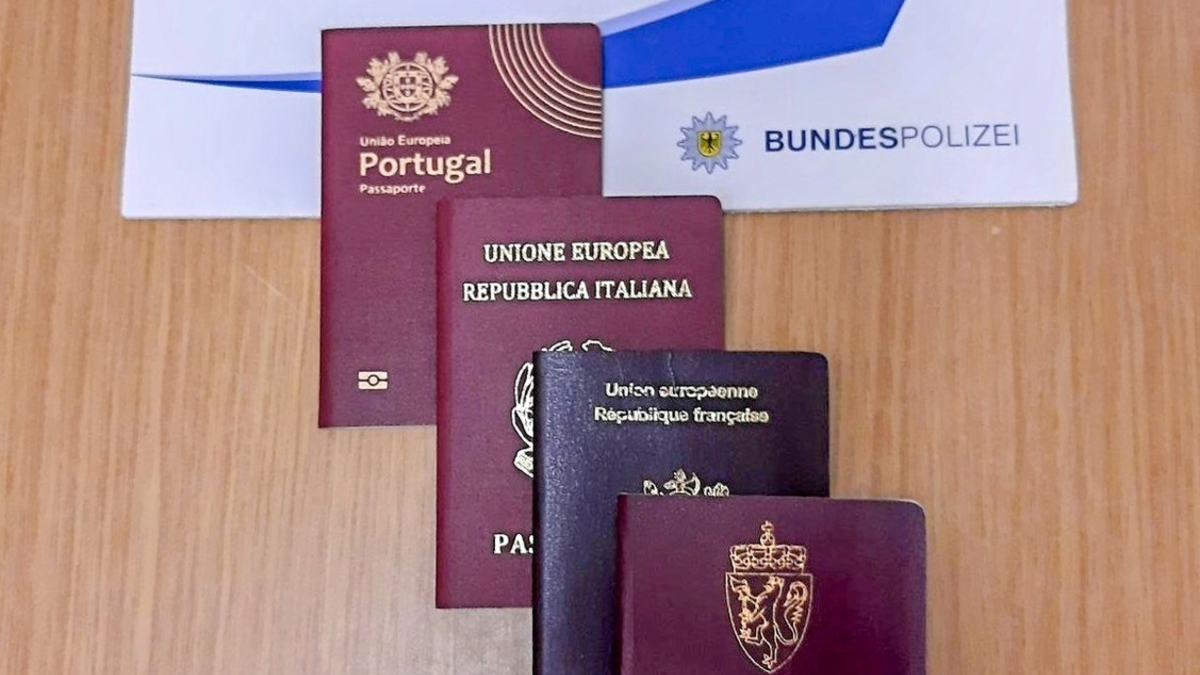 BPOL-BadBentheim: Bundespolizei stellt mehrere gefälschte Ausweisdokumente sicher - Foto: presseportal.de
