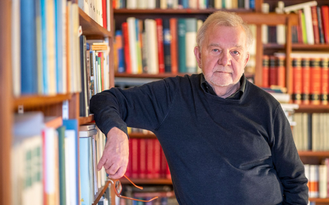 «Kafka. Um sein Leben schreiben» ist das neue Buch von Rüdiger Safranski. - Foto: Patrick Seeger/dpa