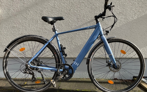 POL-HK: Kirchboitzen: Unbefugter Gebrauch eines Traktors - Wer kennt dieses Fahrrad? - Foto: presseportal.de