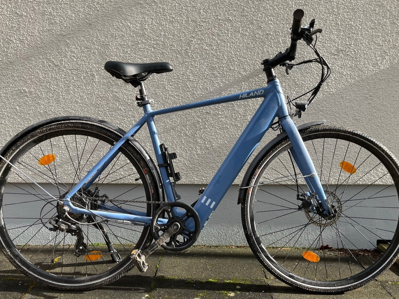 POL-HK: Kirchboitzen: Unbefugter Gebrauch eines Traktors - Wer kennt dieses Fahrrad? - Foto: presseportal.de