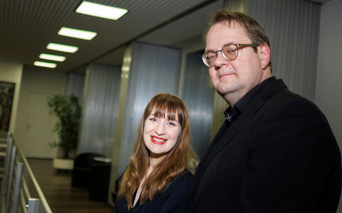 Sie sind das neue Führungs-Duo für die Linke im Bundestag: Heidi Reichinnek und Sören Pellmann. - Foto: Carsten Koall/dpa