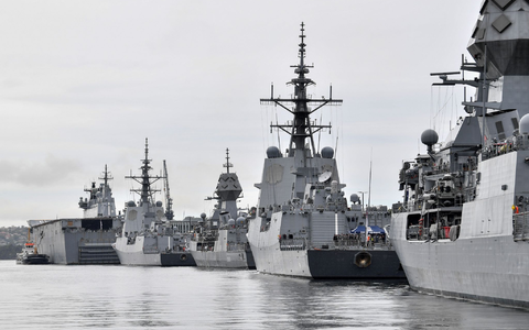 Die Zahl der australischen Kriegsschiffe wird sich in den kommenden Jahrzehnten auf 26 mehr als verdoppeln, was als die größte Aufstockung der Marinekapazitäten aller Zeiten bezeichnet wird. - Foto: Bianca De Marchi/AAP/dpa