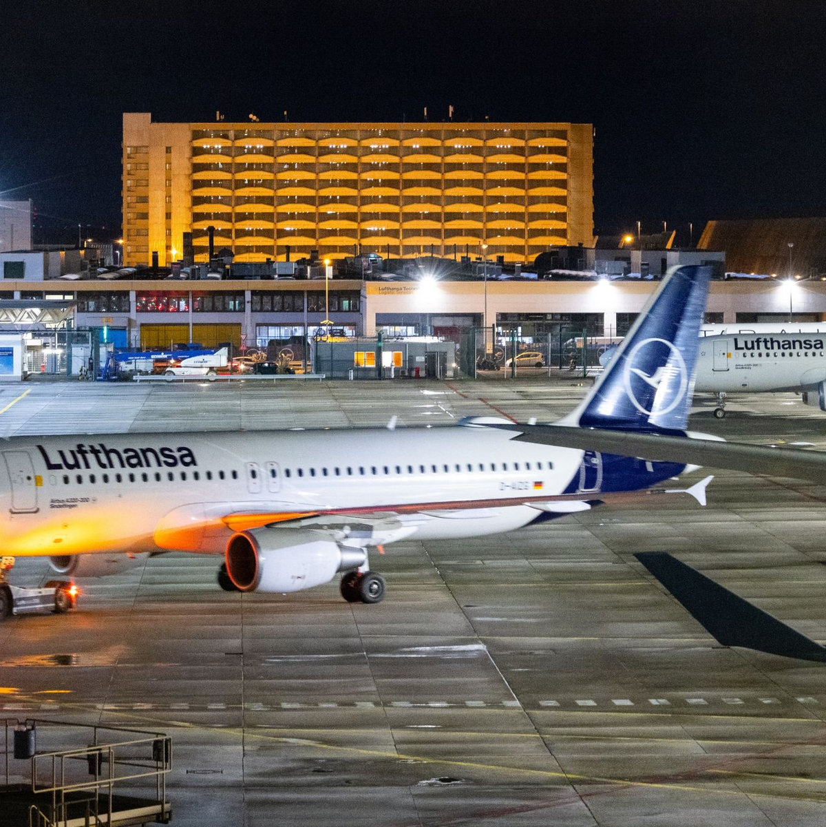 Die Gewerkschaft Verdi hat das Bodenpersonal der Lufthansa für Dienstag zu einem Warnstreik aufgerufen. - Foto: Lando Hass/dpa