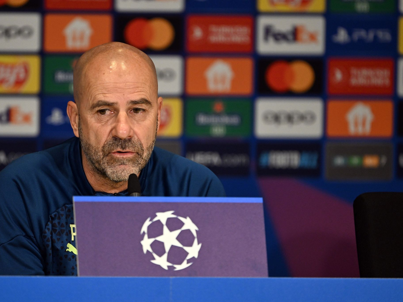 Ist von der Qualität seines Kaders absolut überzeugt: Peter Bosz. - Foto: Federico Gambarini/dpa