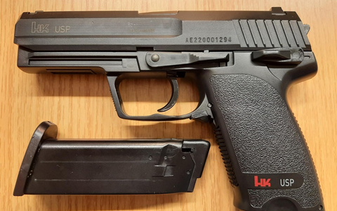 BPOL-H: Hauptbahnhof Hildesheim; Mann mit Anscheinswaffe sorgt für Polizeieinsatz - Foto: presseportal.de