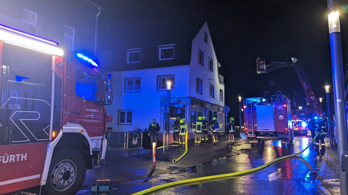 FW Wipperfürth: Einsatz | Zimmerbrand [B2G] - Foto: presseportal.de