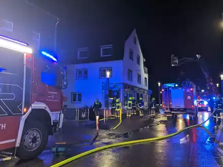 FW Wipperfürth: Einsatz | Zimmerbrand [B2G] - Foto: presseportal.de