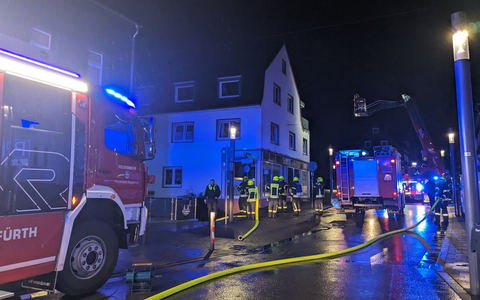FW Wipperfürth: Einsatz | Zimmerbrand [B2G] - Foto: presseportal.de