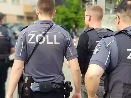 HZA-DU: Bundesweite Schwerpunktprüfung des Zolls führte zum Ermittlungsverfahren - Gemeinsame Pressemitteilung der Staatsanwaltschaft Kleve und des Hauptzollamts Duisburg - Foto: presseportal.de
