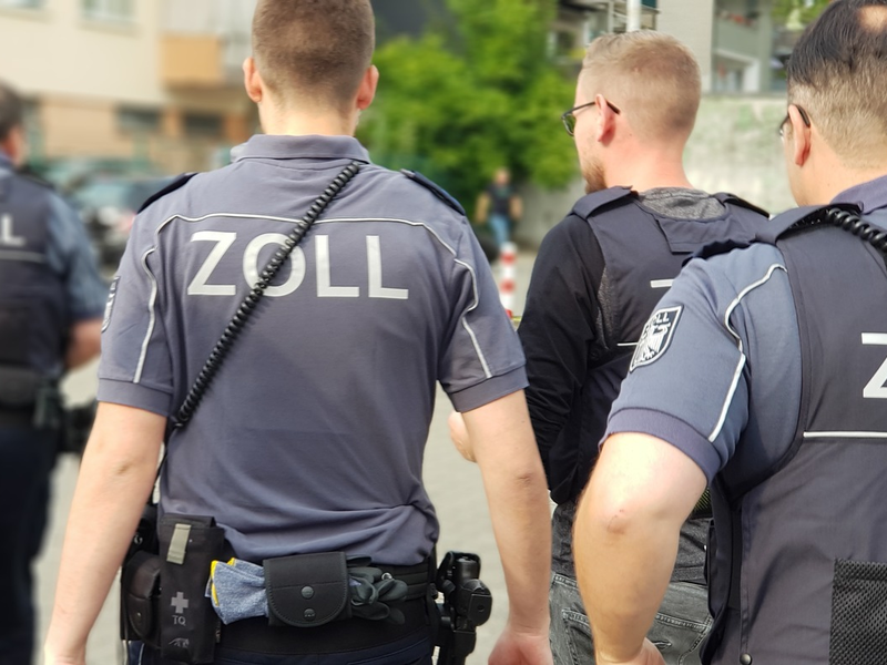 HZA-DU: Bundesweite Schwerpunktprüfung des Zolls führte zum Ermittlungsverfahren - Gemeinsame Pressemitteilung der Staatsanwaltschaft Kleve und des Hauptzollamts Duisburg - Foto: presseportal.de