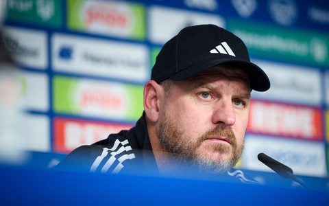 Steffen Baumgart hält die Ausbildung von Talenten für wichtiger als milliardenschwere Geldsummen. - Foto: Gregor Fischer/dpa