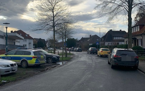 POL-HM: Verkehrsunfallflucht - Polizei sucht Zeugen - Foto: presseportal.de