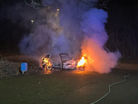 POL-NE: Geparkter Pkw brennt komplett aus - Foto: presseportal.de