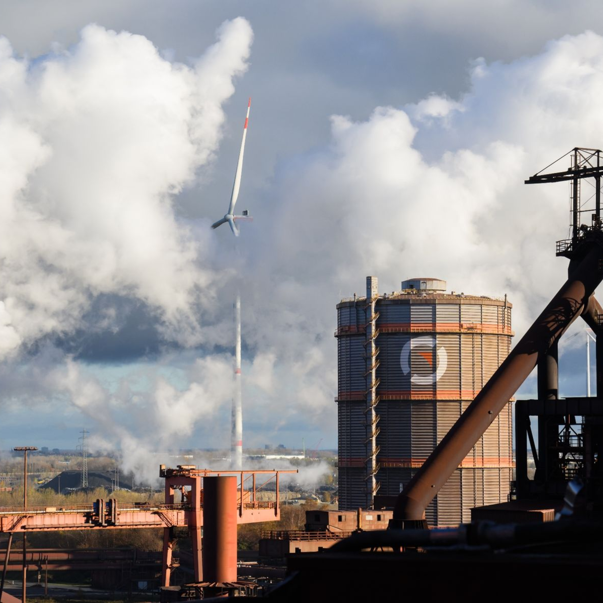 Beim Stahlkonzern Salzgitter sorgen mögliche Übernahmepläne seit Wochen für Unruhe. - Foto: Julian Stratenschulte/dpa