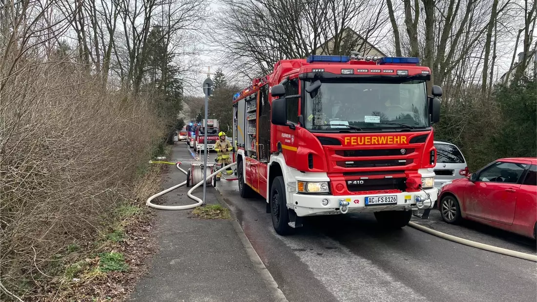 FW-Stolberg: Brand einer Gartenlaube - Bild: presseportal.de