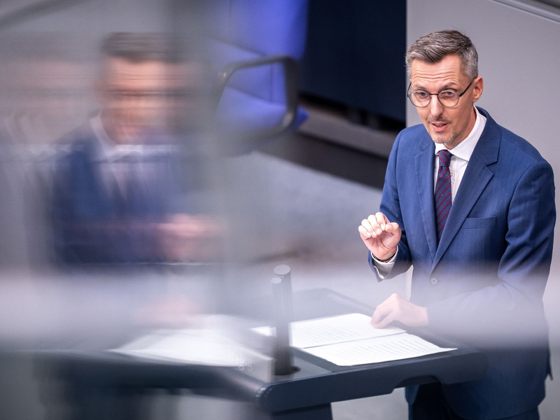 Lars Castellucci (SPD) leitet den Innenausschuss seit Januar 2022 geschäftsführend, da es bisher keine Mehrheit für einen AfD-Politiker gab. - Foto: Michael Kappeler/dpa