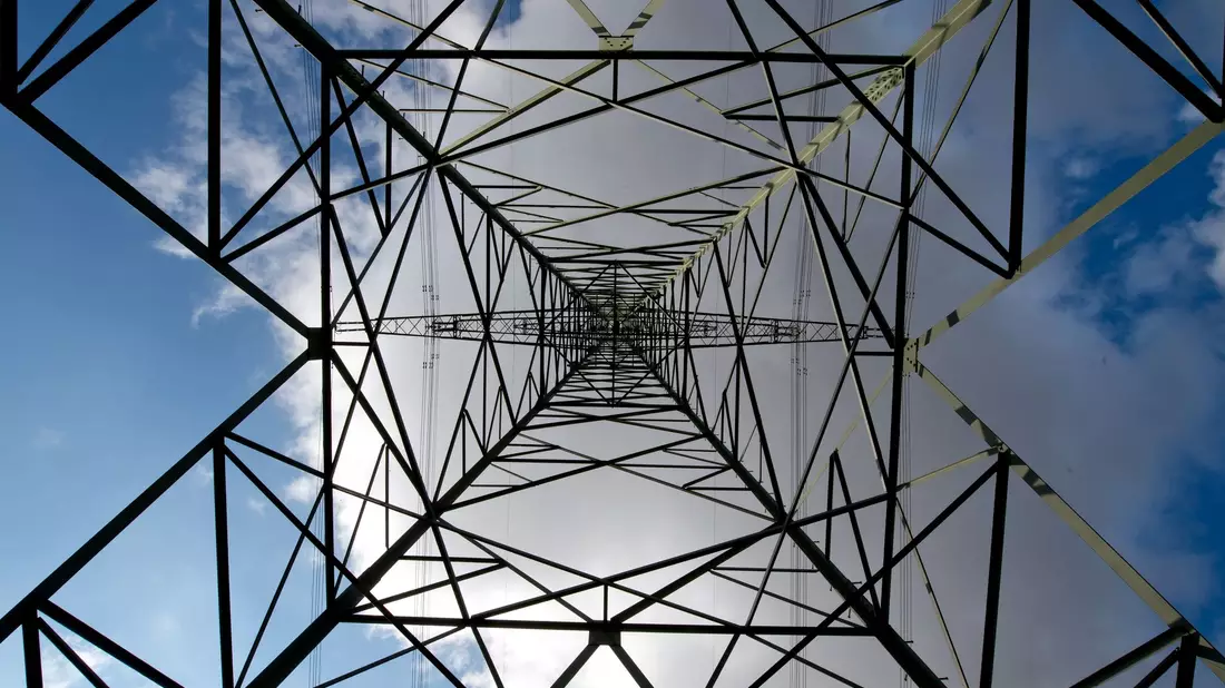 Größte Priorität beim Umbau der Energieversorgung sollte aus Sicht der befragten Unternehmen in diesem Jahr der Ausbau von Energiespeichern haben. - Bild: Sven Hoppe/dpa