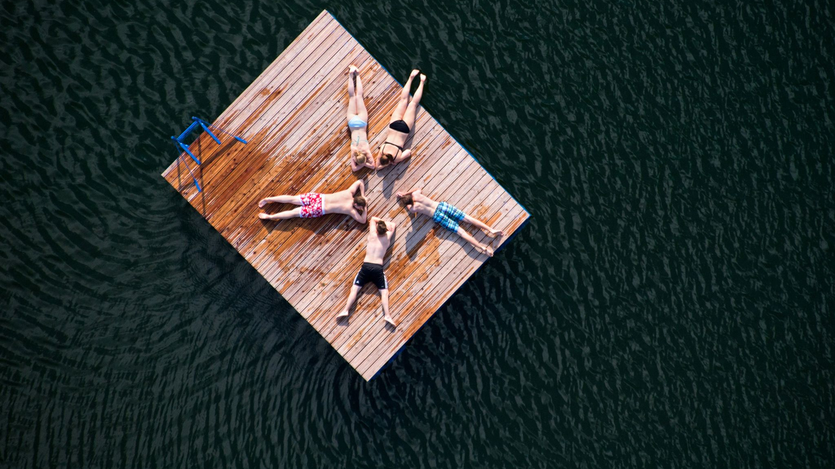 Was bedeutet eine nach den aktuellen medizinischen Leitlinien zu früh einsetzende Pubertät für ein Kind? - Foto: Julian Stratenschulte/dpa