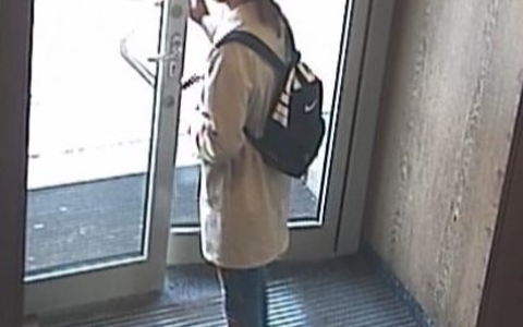 POL-SLS: Öffentlichkeitsfahndung nach Diebstahl eines Geldbeutels und Geldabhebung in Saarlouis / Wer kennt die unbekannte Täterin? - Foto: presseportal.de