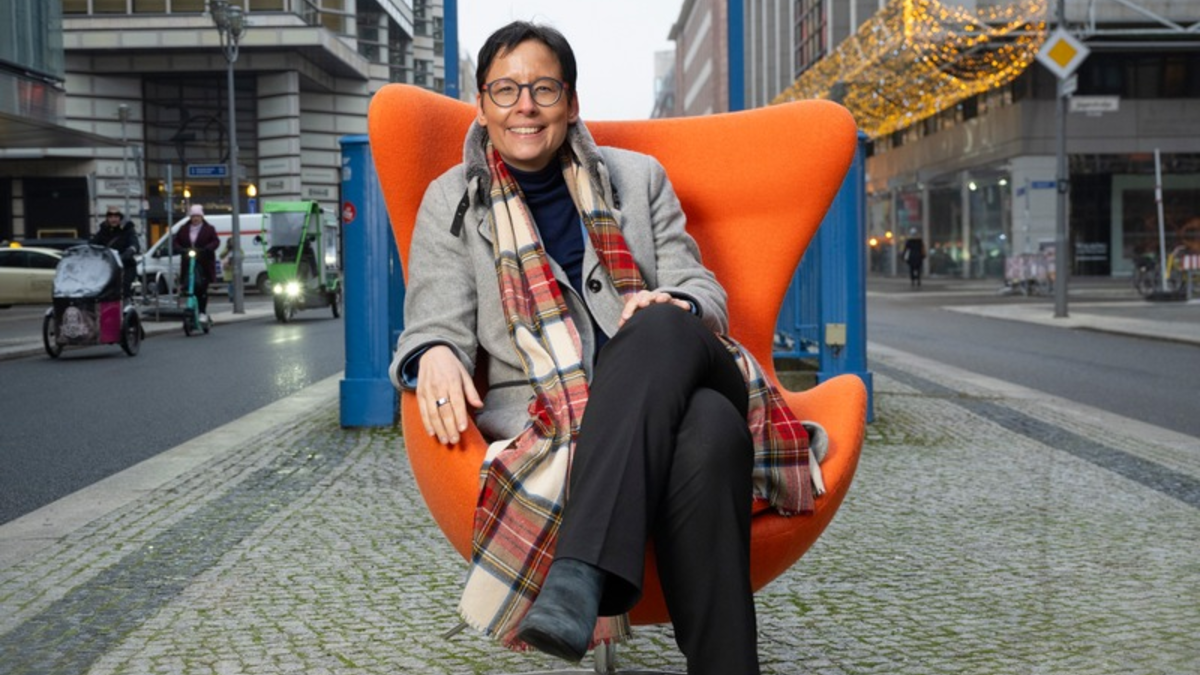 Neue Ausgabe der ACV PROFIL: DLR Vorständin für Verkehr Prof. Jipp hält 15 Millionen E-Autos in Deutschland bis 2030 für unrealistisch - Foto: presseportal.de