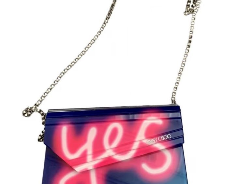 POL-HH: 240221-1. Auffällige Handtaschen bei Einbruch in Hamburg-Uhlenhorst entwendet - Die Polizei sucht Zeugen - Foto: presseportal.de