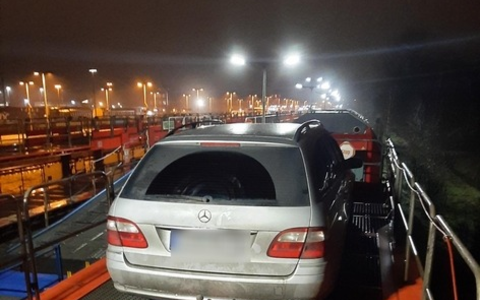 BPOL-FL: Niebüll - Alkoholisierter Mann fährt nachts auf Autozug - Führerschein weg - Foto: presseportal.de