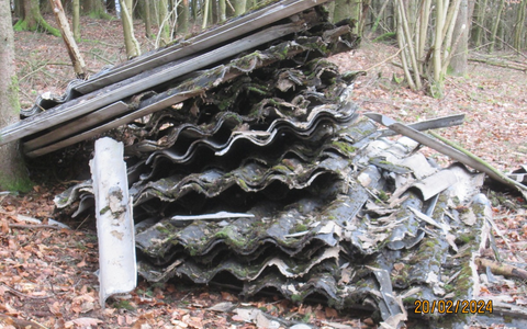 POL-LDK: Asbest am Kniebrecher entsorgt - Foto: presseportal.de