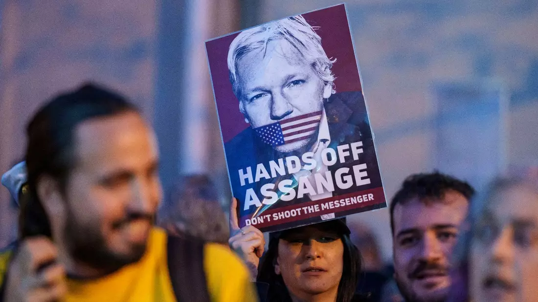 Für eine Freilassung Assanges setzen sich weltweit Menschenrechtsorganisationen und Journalistenverbände ein. - Bild: Manu Fernandez/AP