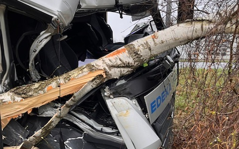POL-CE: Verkehrsunfall mit alleinbeteiligtem LKW - Foto: presseportal.de
