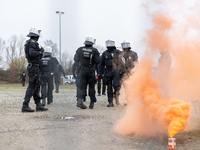 POL-AC: Einsatzübung der Hundertschaft am Aachener Tivoli - Foto: presseportal.de